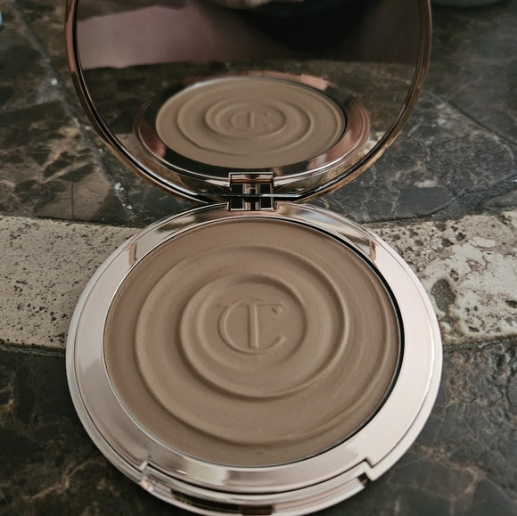 Charlotte Tilbury Beautiful Skin Sun-Kissed Glow Bronzer New in Box 1 Fair/pale - Picture 2 of 6